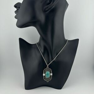 Costume jewelry turquoise style necklace